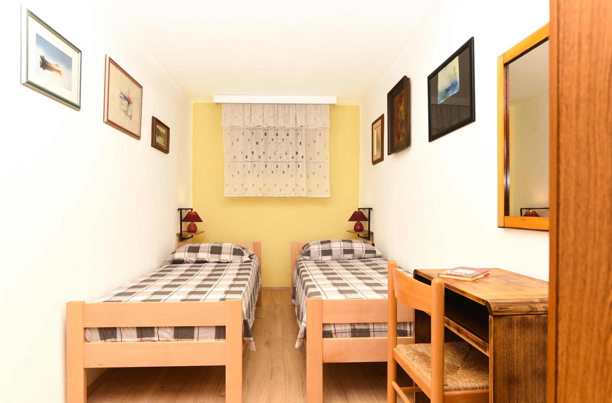 Apartmani Zupanic Коромачно Екстер'єр фото