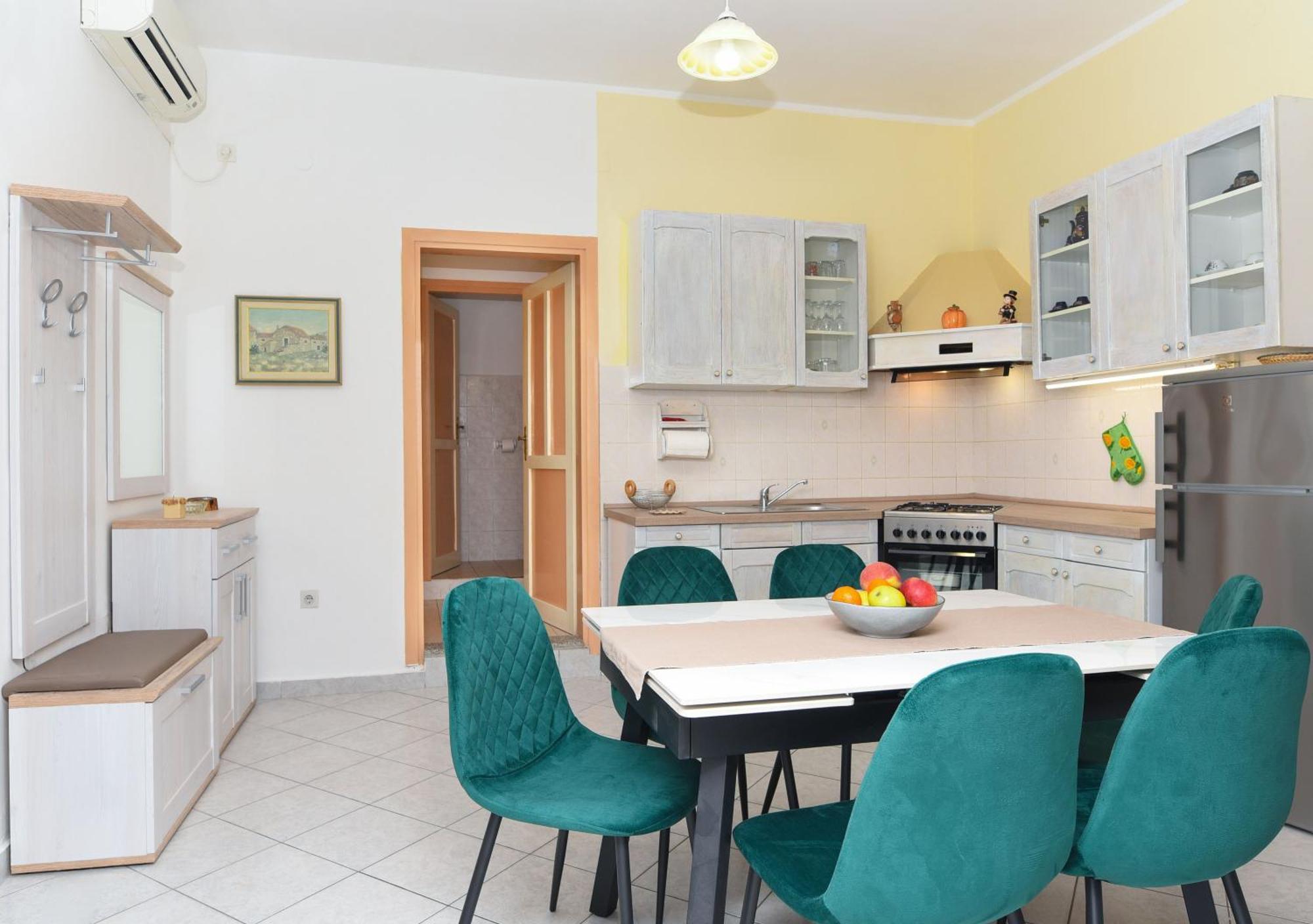Apartmani Zupanic Коромачно Екстер'єр фото